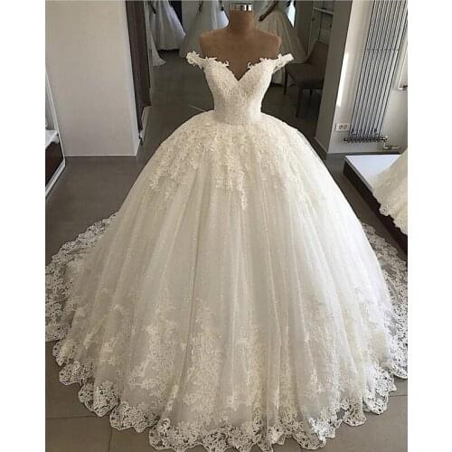 Luxury Lace Pearls Ball Gown Wedding Dresses Robe de Mariee Sexy V Neck Cap Sleeve Wedding Bridal Gowns Vestido de Noiva