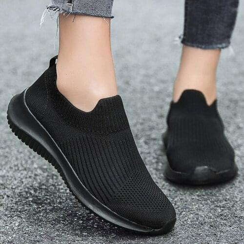 Women Vulcanized Shoes Flats Shoes Women Sneakers Slip On Mesh Women Walking Flat shoes Plus Size