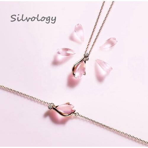 Silvology 925 Sterling Silver Cherry Blossoms Natural Rose Quartz Pendant Necklace Rose Glod Romantic Necklace Female Jewelry