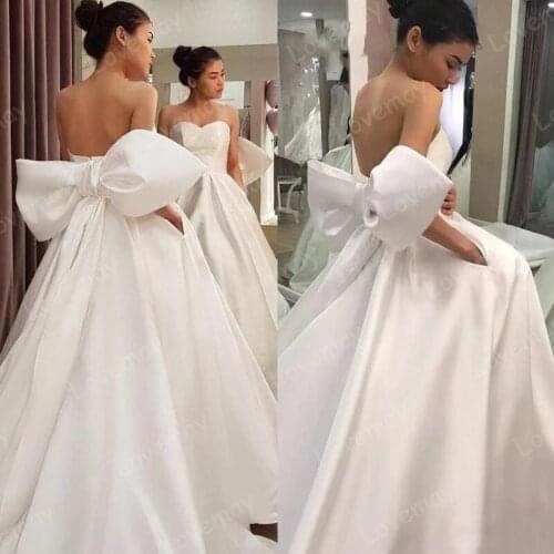 Simple Strapless Satin Beach Wedding Dresses with Bow Tie Court Train Sweetheart Backless A Line Bridal Gowns