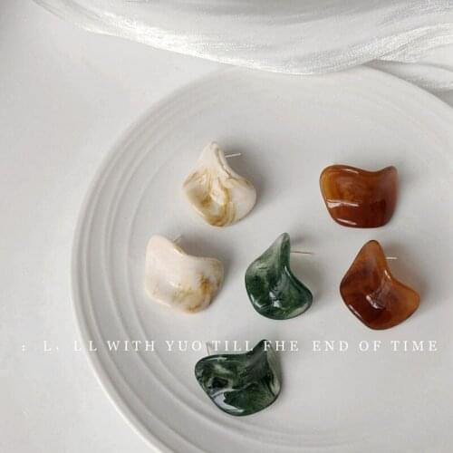 Creamy Potato Chip Earrings White Green Amber Irregular Earrings Round Acrylic Acetate Niche Retro Earrings Gift For Friends