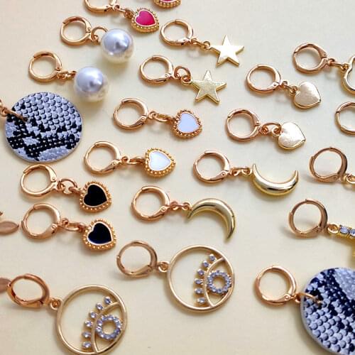 JUST FEEL New Tiny Hoop Earrings For Women Girl Gold Cartilage Hoop Earrings Jewelry Heart Cross Star Simple Charm Earring Gifts