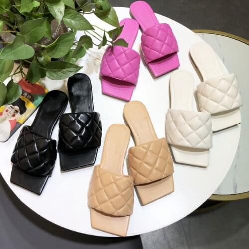 2021 New Flat Woven Slippers British Fashion Square Toe Flip Flops All-Match Lazy Sandals