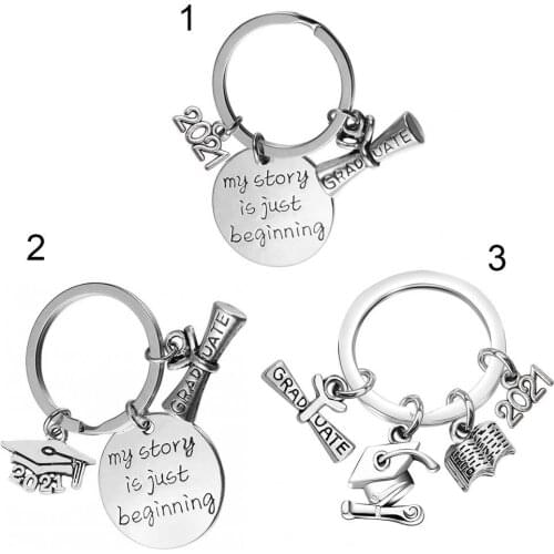 Keychain Creative Graduation Gift Metal Bachelor Hat Graduation Certificate Keychain for Graduation