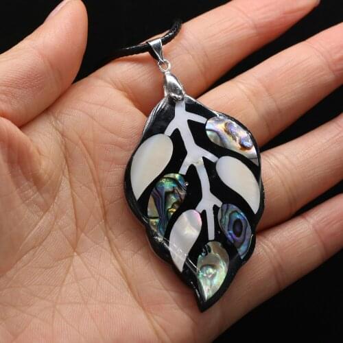 Natural Shell Necklace With Leaf-Shaped Pendant Leather Cord 2MM Charms For Elegant Women Love Romantic Gift