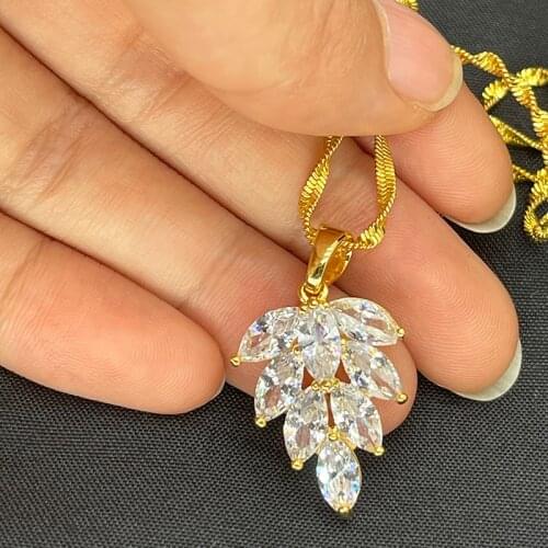 Africa Womens Jewelry Leaves Pendant Necklace White Zircon Plant Necklaces Girls Gifts Chain the First Letter Accessories