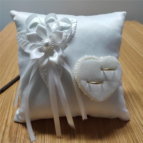 Wedding Ring Pillow Romantic Stylish White Square Flower Ring Camellia Heart Shaped Cushion Marriage Supplies for Wedding Party