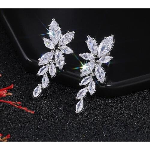 Huitan Elegant Crystal Zircon Women Earrings Wedding Engagement Jewelry Full Bling Iced Out Female Fashion Earring High Quality