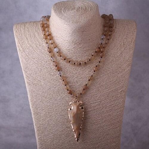 Fashion 130cm Long Knot Halsband Yellow Agat Stones Arrowhead Pendant Necklace Handmade Natural Stone Bead Necklace