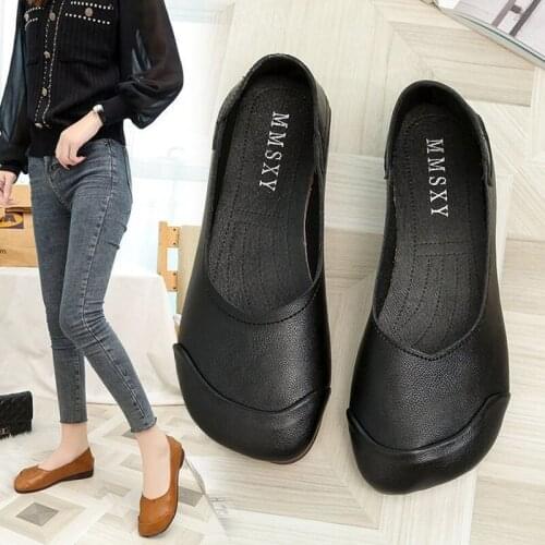 New Woman Casual Square Toe Flats Sneakers Ballet Shoe Women Solid Shallow Slip on Loafers Soft Pu Leather Grandma Shoe Femme