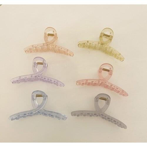 Fashion Girl Transparent Hair Claws Elegant Acrylic Hairpins Barrette Crab Hair Clips Headwear for Women Girls Hair Accessories
