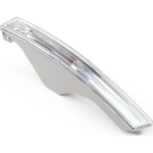 Front bumper turn signal light for passat b6 2006 2007 2008 2009 2010 car-style front turn signal shield lamp without bulbs