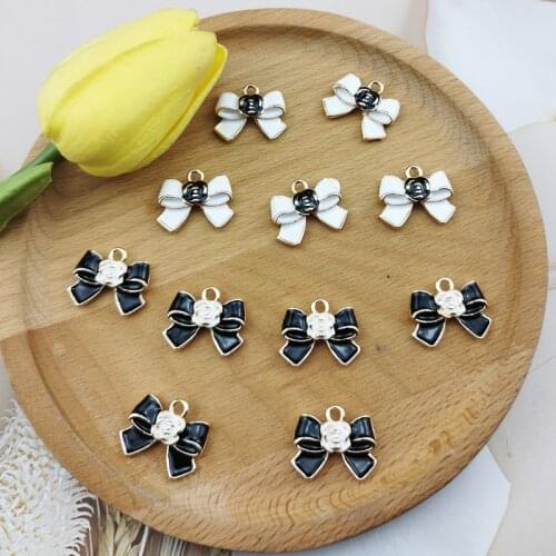 10pcs/lot White/Black Enamel Alloy Flowers Bow Charms Pendant for Women Girls DIY Earrings Bracelet Jewelry Findings Making