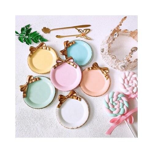 50pcs Lovely Golden Bowknot Resin Jewelry Tray Cake Dish Dessert Plate Party Wedding Table Decoration