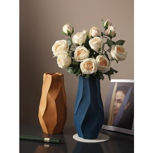Modern beautiful abstract art ceramic decorative vase Stylish office home irregular geometric desktop flower vase