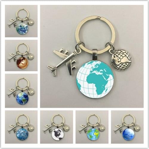 New Retro Airplane Globe Charm Pendant Keychain Gift World Map Key Ring Travel Discovery Traveler Glass Dome Souvenir Charm Car