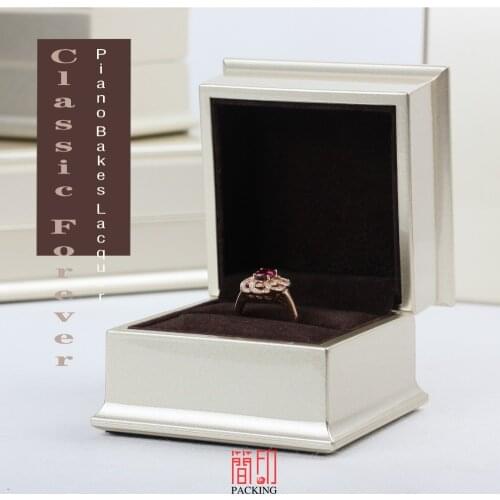 Golden Baking varnish Ring Earring Pendant or necklace Box Gold Color Lacquer Case Gold Plated Casket For rings