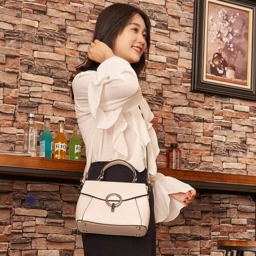 2021 all season new womens Small Square Bag Lightweight Pupi Messenger bag one shoulder fashionable ladies'Korean handbag