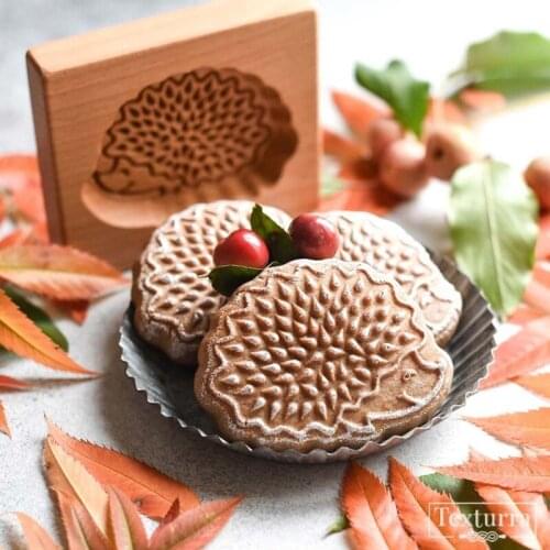 1 Pcs Wooden Cookie Cutter Mold Press 3D Cake Embossing Baking Mold Tools Windmill Tower Gingerbread Biscuit Cookie Stamp Bakery