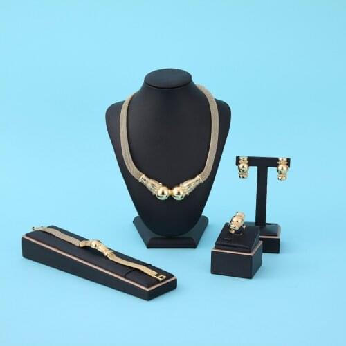 2021 Feb Bridal Gift Wedding African Beads Jewelry Set Brand Woman Fashion Dubai Gold Color Jewelry Set Wholesale Design