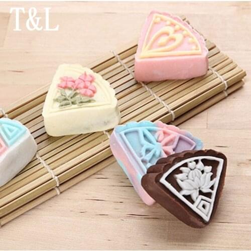 6Pcs Fan Shape Flower Moon Cake Stamps Mould Mold Pastry Mooncake Hand DIY Tool