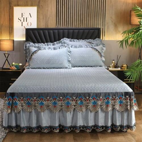 Latex Embroidery Lace Velvet Queen Bedspread Soft King Size Flannel Quilted Bed Cover Mattress Protector Sheet Non-slip 3-piece