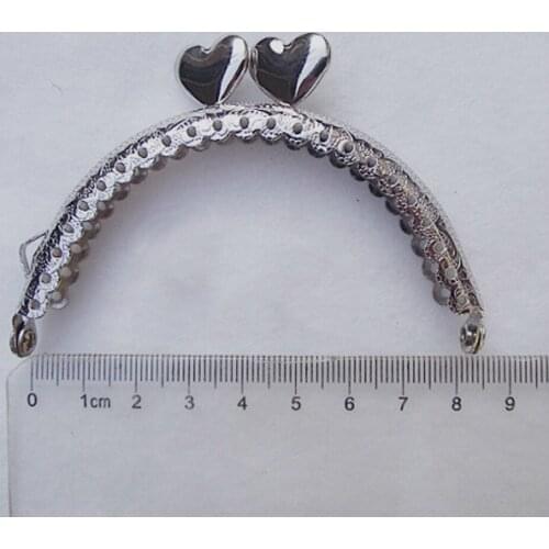 8.5cm silver color heart kiss buckle women DIY coin bag purse frame mini metal clasp for bag making hardware accessories 10pcs