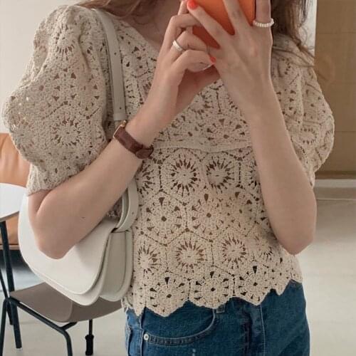 Knitting Hollow Out Flowers Puff Sleeve T-shirt Womans Retro V-neck Loose T-shirt Women Fashion Simple Solid Crop Top Woman
