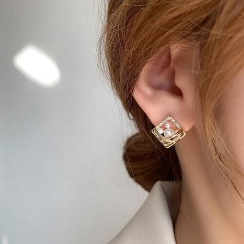 Origin Summer Temperament Geometrical Hollow Out Dangle Earring for Women Simulation Pearl Gold Color Rhinestone Earring Jewelry