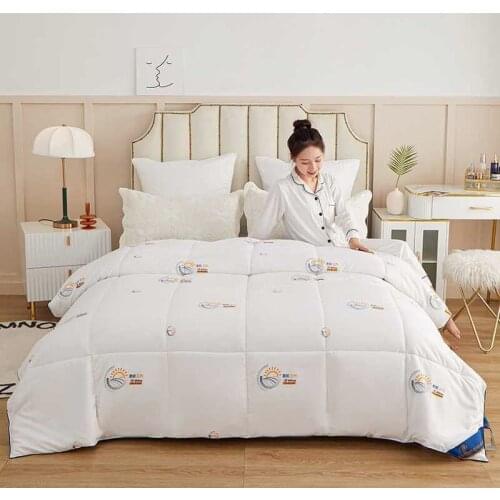 Luxury soy fiber quilt warm quilt for fall and winter seasons quilt gift large size Hilton duvet cover quilts comforter