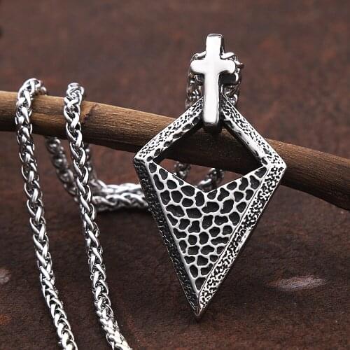 Vintage Viking Stainless Steel Cross Spear Pendant Necklace Punk Hip Hop Simple Biker Arrow Necklace Mens Chain Jewelry Gift
