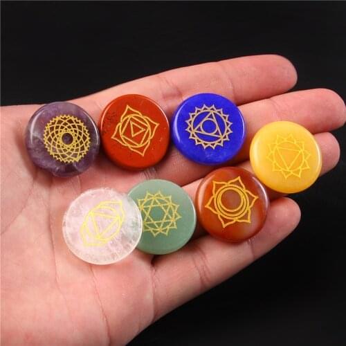 High Quality Set of 7 Chakra Natural Round Stones Symbols Stone Set Palm Stone Crystal Reiki Healing Gemstones Fengshui Decor