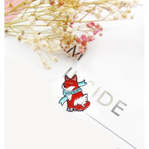 XCMRYSP Red Fox Badge Brooch Cute Animal Metal Enamel Lapel Pin Backpack Clothes Fashion Jewelry Gift for Men