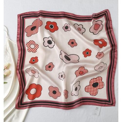 Small Square Scarf Silk Scarf Women 2021 Summer New Printing Scarf Professional Bib Fashion Simple Scarf Spot Wholesale