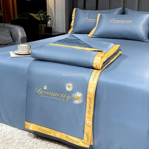 New Style Four-piece Summer Quilt Set, Solid Color Washable Four-piece Summer Quilt Set
