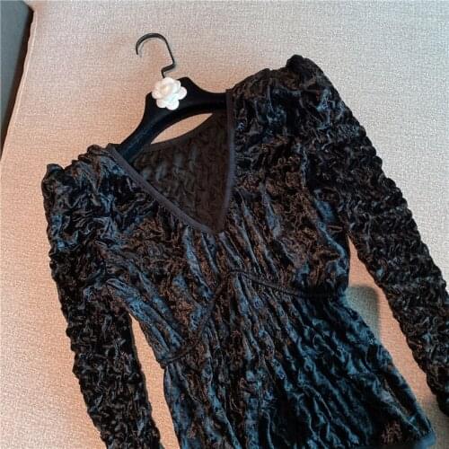 Velour Shirt for Woman New Retro Temperament Tretch V Neck Long Sleeve Velvet Top Female Lady All-Match Short Slim Blusas