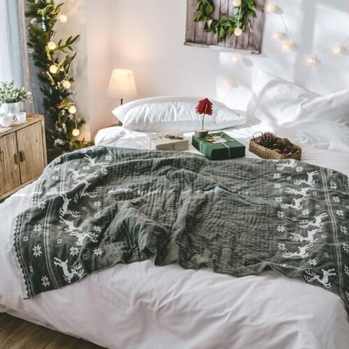 LYN&GY Christmas Elks Knit Blanket Red grey Acrylic snowflake Cover on Sofa Bed for Home Plaids Bedspreads New Year decoration