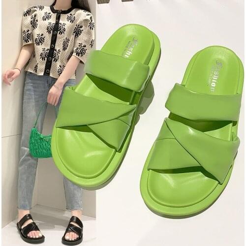 Summer Women Shoes Slippers Slides PU Rubber Basic Solid Outside Flat With Pleated Pleated Rome Platform slipper