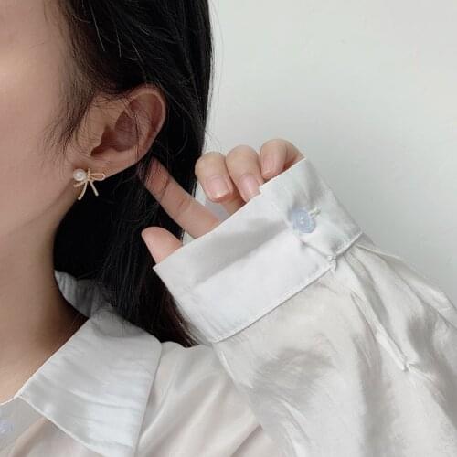 Sweet Girl Earrings Fashion Temperament Pearl Crystal Small Sweet Bow Shape Earrings 2020 New Wholesale Earrings Hypoallergenic