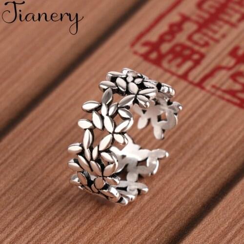 Hot Sale New Charming Large Leaf Finger Rings For Women Female Big Large Retro Vintage Rings Gothic Jewelry 2021