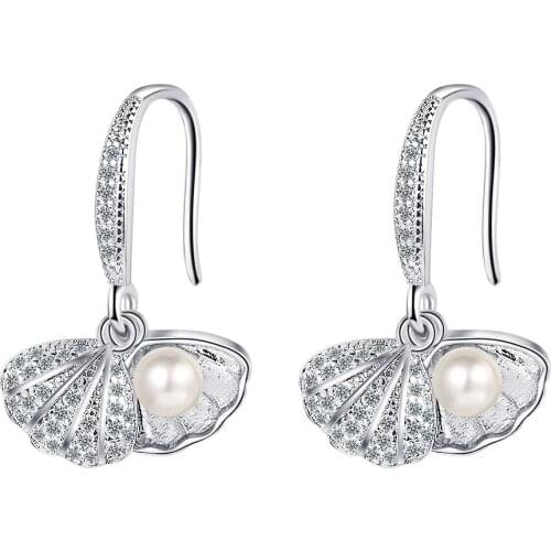 2021 New Design Shell Pearl 925 Sterling Silver Earrings Simple Sector Pearl Earrings Zircon Inlaid Jewelry for Women Gifts
