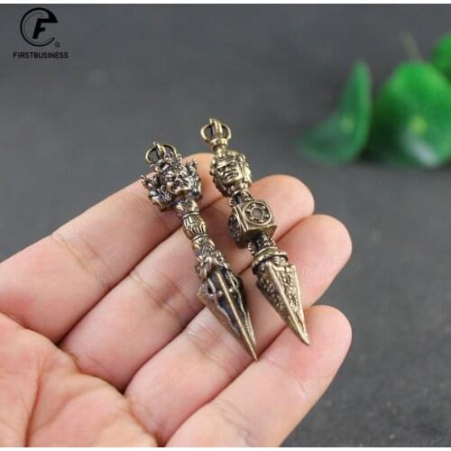Brass Vajrakila Head Vajry Pestle Ornaments Vintage Brass KeyChains Pendant Buddha Instruments Lucky Home Decorations Avoid Evil