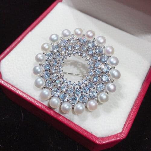 Natural freshwater pearl round brooch pin multi-bead brooch garment cross-border supply of high-grade copper micro-set zircon