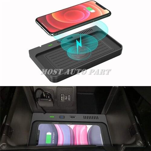 Interior Car Wireless Charger Phone Fast Charging Storage Box For Ford Explorer 2020-2021 The Phone With QI Wireless Charging