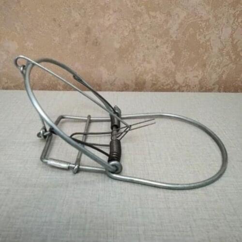 E7CB Classic Rat Snap Traps Kill Rats and Other Pests Rodents Old Fashioned Powerful Rat Trap Claws Mechanical Catch and Kill