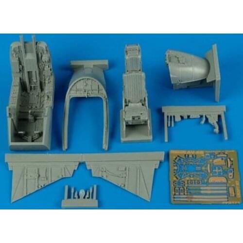Resin Av8B Harrier Cockpit 1:32 with Trumpeter