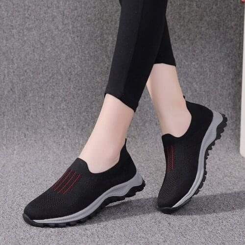 Womens shoes ladies casual shoes fashion breathable walking mesh lace-up flat shoes sneakers ladies Tenis Feminino black shoes