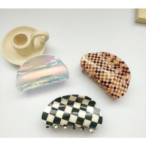 2021 New Elegant Korean Retro Colorful Acrylic Plaid Hairpin Irregular Geometric Wave Stripe Hair Claw for Women Birthday