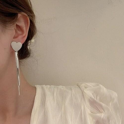 2021 New Fashion Vintage Gold Plated Metal Heart Shaped Long Tassel Dangle Earrings for Women Girls Jewelry Contracted Earrings