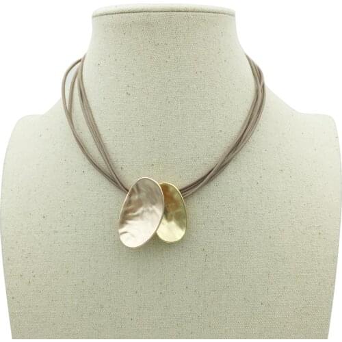 2018 Metal Leaves Necklaces & Pendants Fashion Geometric Alloy Collar Statement Choker Necklace Summer Jewelry 3 Colors